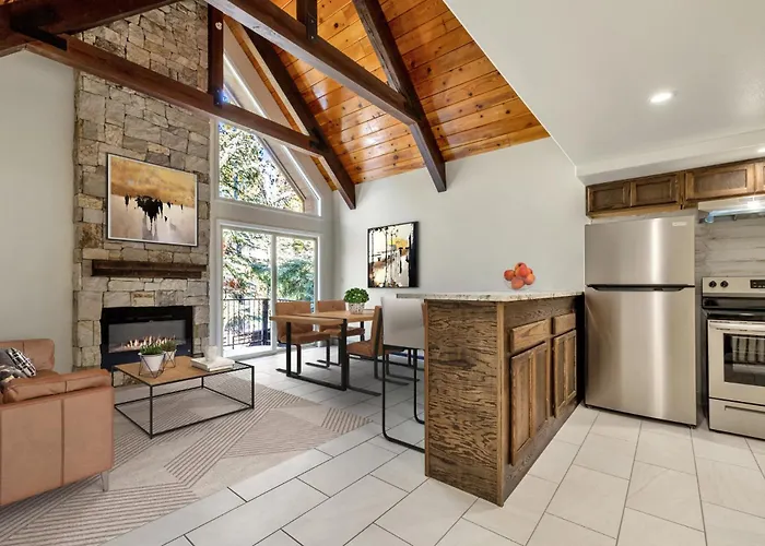 North Lake Lodges & Villas